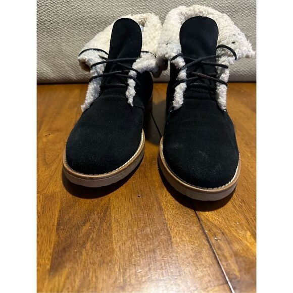 Rinascimento Womens Suede and Sherpa Black Boots Made in Italy Size US 6 EU 37 - Picture 4 of 12